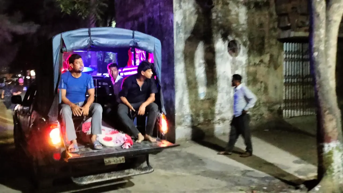 প্রবাসীর স্ত্রীকে হত্যা করে নির্মাণাধীন বাড়ির বালুর নিচে পুঁতে রেখেছে।