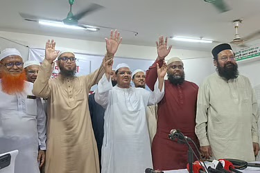 যুক্তরাষ্ট্রের সঙ্গে চুক্তিতে ‘গোলামির চরিত্র’ প্রকাশ পেয়েছে: চরমোনাই পীর