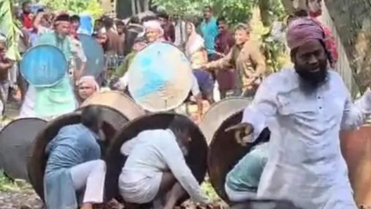 ঈদের নামাজের আগেই কোরবানির মাংস বণ্টন নিয়ে সংঘর্ষ, ভাঙ্গায় আহত ২৮