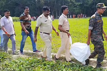 তৃণমূল নেতা দীপঙ্কর গ্রেপ্তার, পাটখেত থেকে ২ কোটি টাকা উদ্ধার
