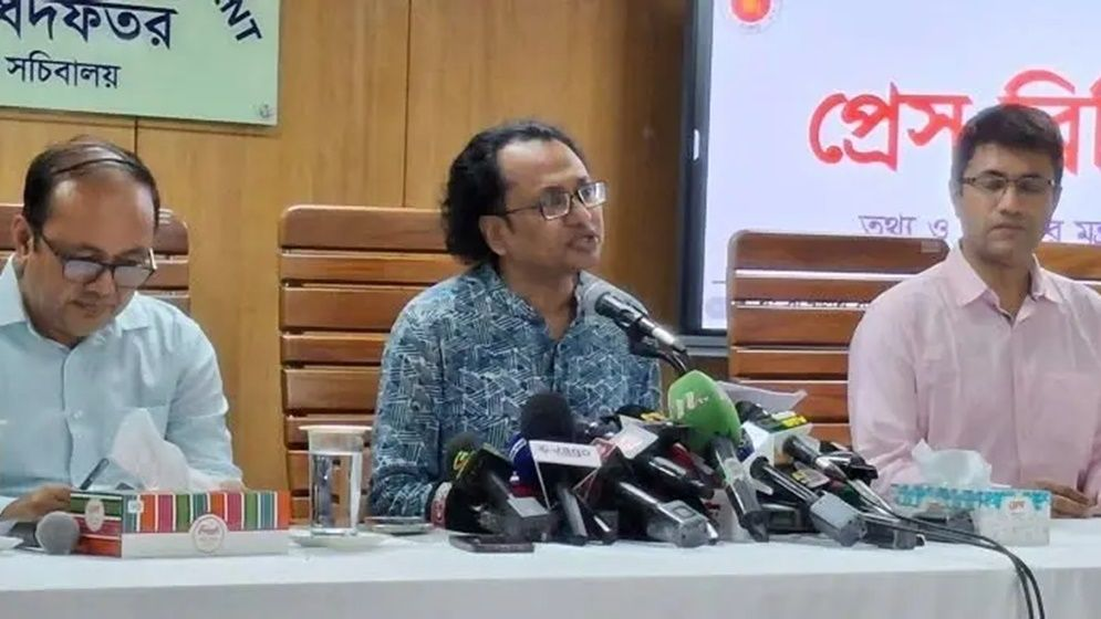 শর্ত পূরণ করলে স্থানীয় সরকার নির্বাচনে অংশ নিতে পারবেন আওয়ামী লীগের নেতাকর্মীরা: তথ্য উপদেষ্টা