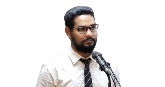 পাকিস্তানি অভিনেতাদের নিয়ে উচ্ছ্বসিত না হয়ে পারমাণবিক বিজ্ঞানীদের নিয়ে উচ্ছ্বসিত হওয়া হবে ভালো দিনঃ আসিফ মাহতাব।