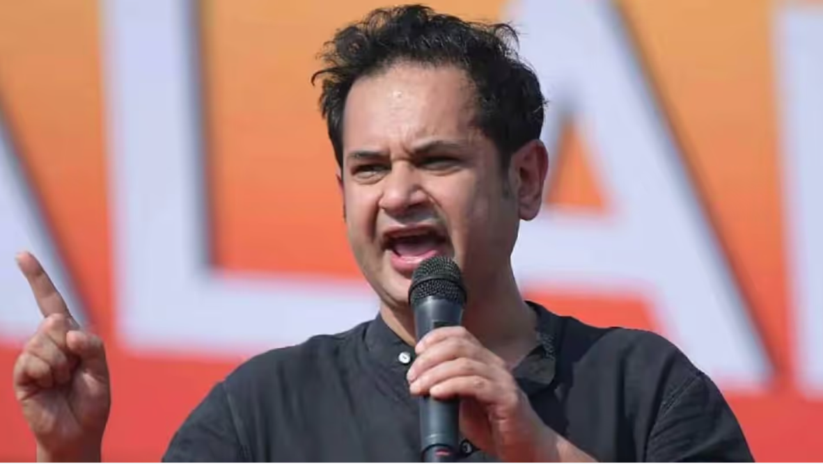 চট্টগ্রাম বন্দর দখলে নিতে হবে, ভারতীয় রাজনীতিকের হুঙ্কার