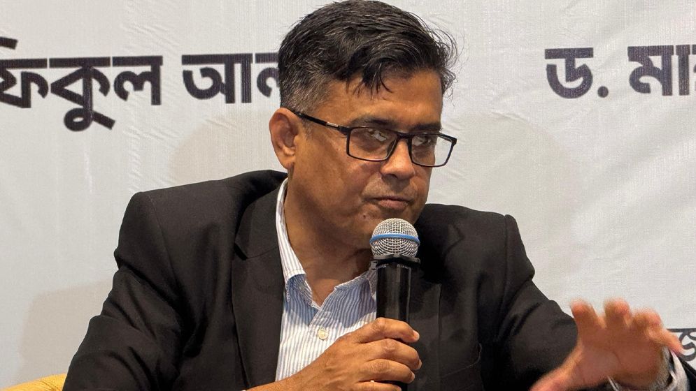 ২০১৩ সালের শাপলা চত্বরে সংঘটিত হত্যাকাণ্ড নিয়ে মুখ খুলেছেন শফিকুল আলম।